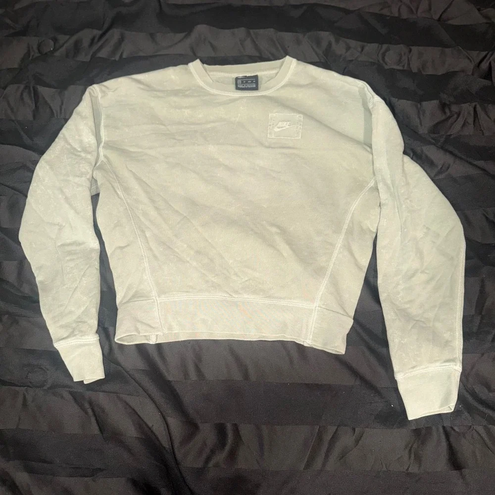 Nike Sportswear French Terry Rebel Crew Sweatshirt Womens XS Jade Acid Wash